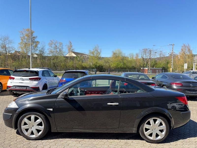 Gebraucht Renault Mégane Cabriolet Dynamique 135 PS (99 kW) 2007 Schwarz Cabrio