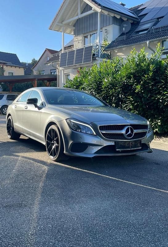 Grau Gebraucht 2015 Mercedes CLS250 Avantgarde Limousine | 20.300 € (Fairer Preis) - Bild 1/4