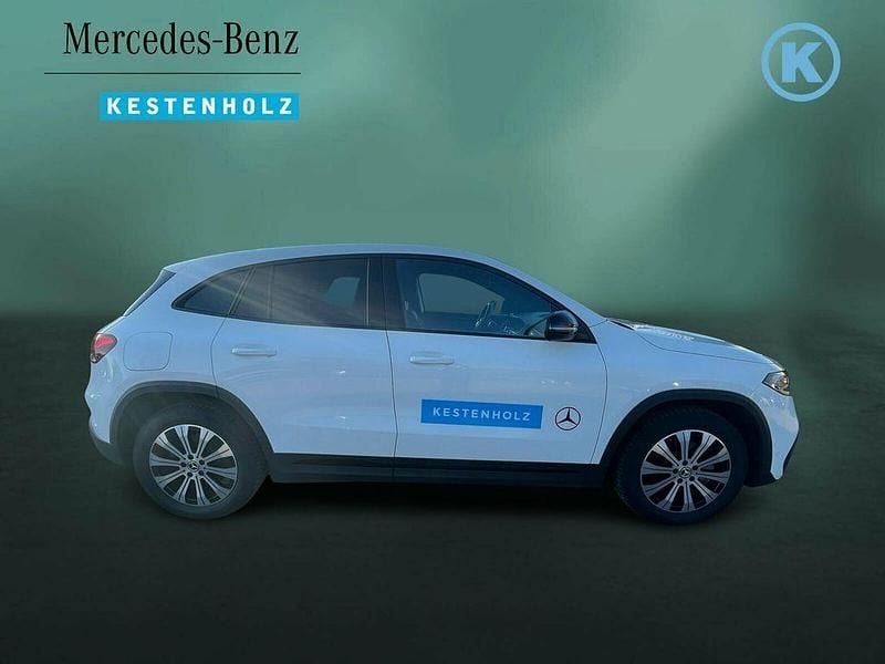 Gebraucht Mercedes EQA250+ AMG 139 kW (190 PS) 2023 Weiß SUV