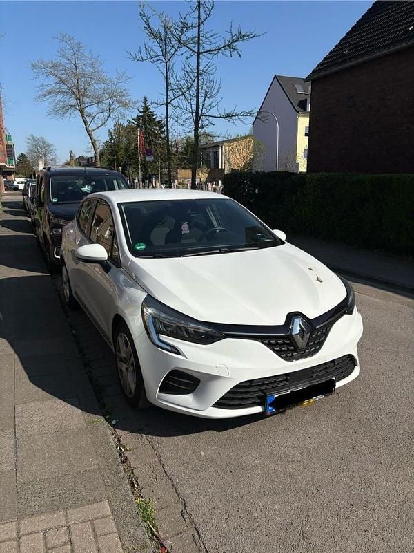 Weiß Gebraucht 2021 Renault Clio V Experience Kleinwagen | 10.990 € (Superpreis) - Bild 1/4