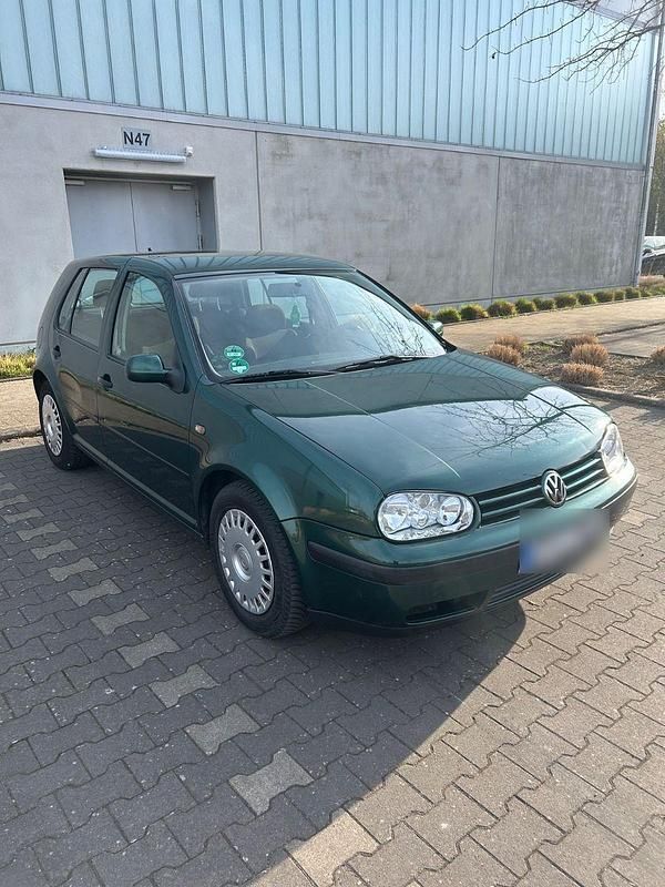 Grün Gebraucht 1998 VW Golf III Kombi | 1.900 € (Guter Preis) - Bild 1/4