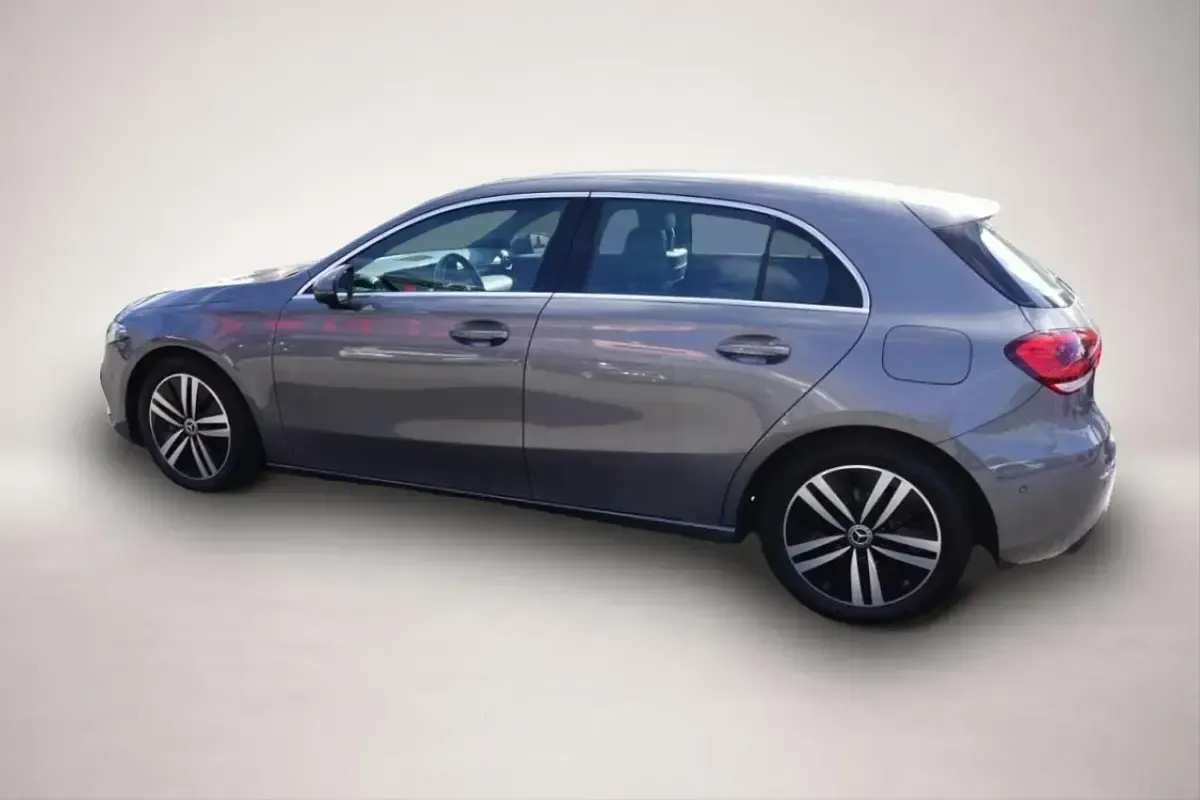 Gebraucht Mercedes A200 AMG 150 PS (110 kW) 2021 Manufacturer Limousine