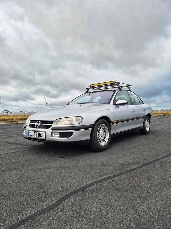 Gebraucht Opel Omega 116 PS (85 kW) 1996 Silber Limousine