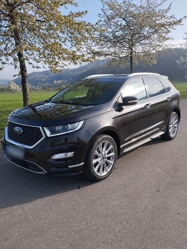 Second-hand Ford Edge Vignale 209 CP (153 kW) 2017 Maro SUV
