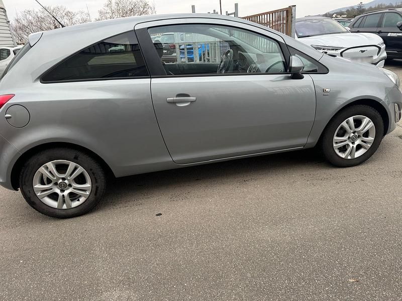 Gebraucht Opel Corsa 85 PS (62 kW) 2012 Grau Kleinwagen