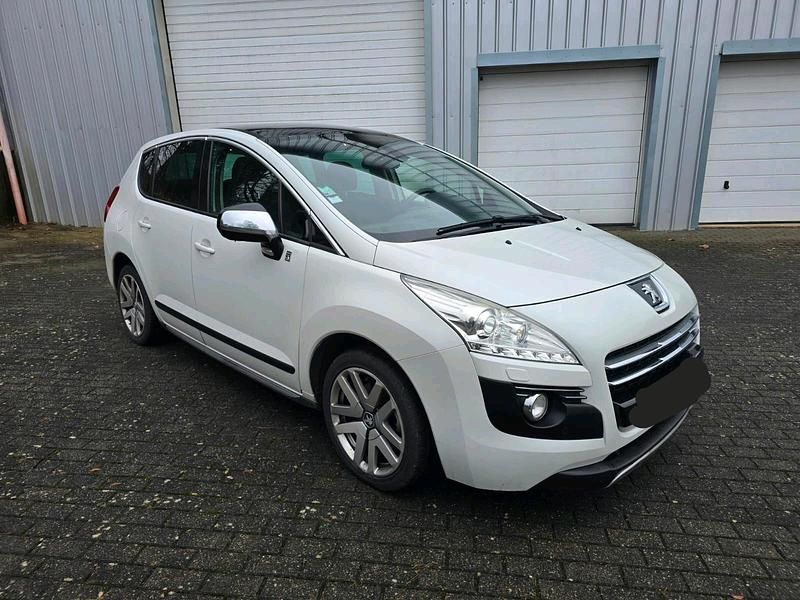 Weiß Gebraucht 2012 Peugeot 3008 SUV | 3.450 € (Superpreis) - Bild 1/4