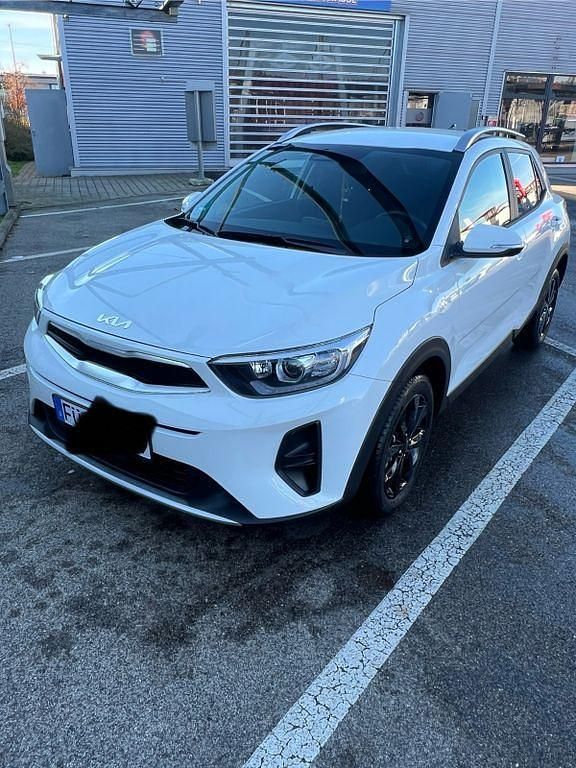 Gebraucht Kia Stonic 108 PS (79 kW) 2024 Weiß SUV