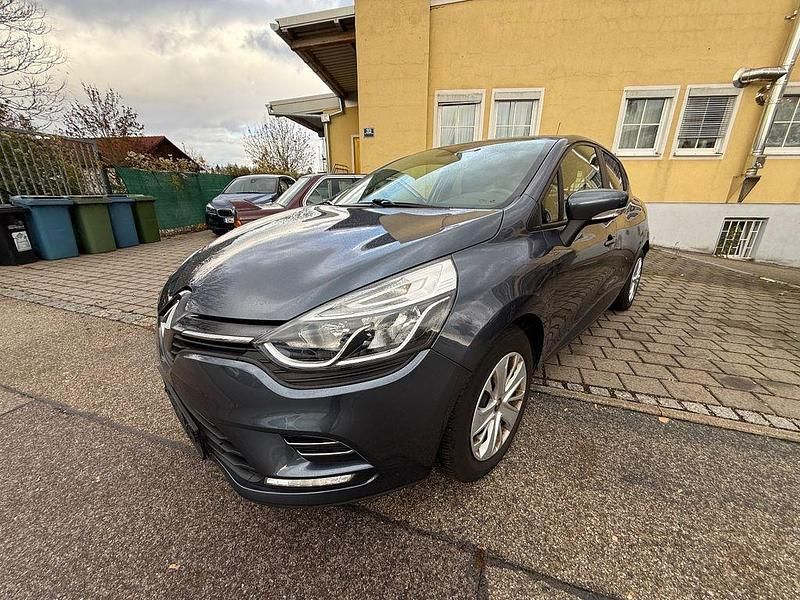 Grau Gebraucht 2017 Renault Clio IV Kleinwagen | 6.199 € (Superpreis) - Bild 1/4