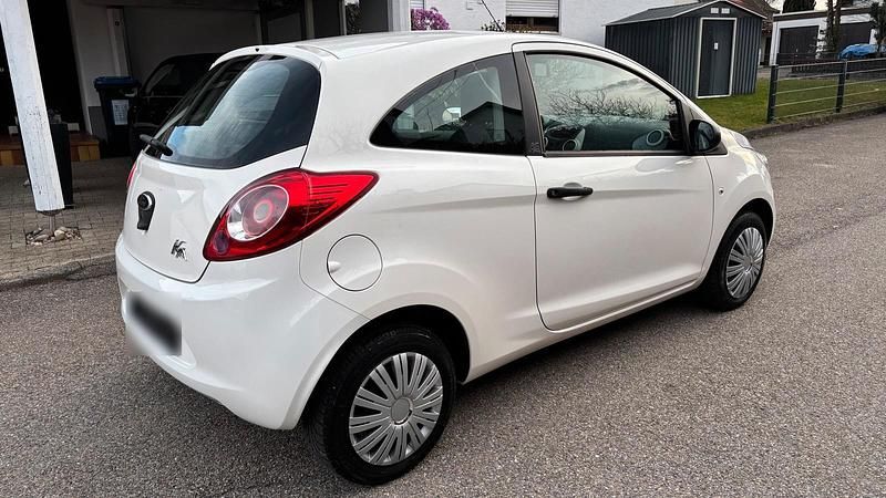 Gebraucht Ford Ka 69 PS (50 kW) 2013 Weiß Kleinwagen