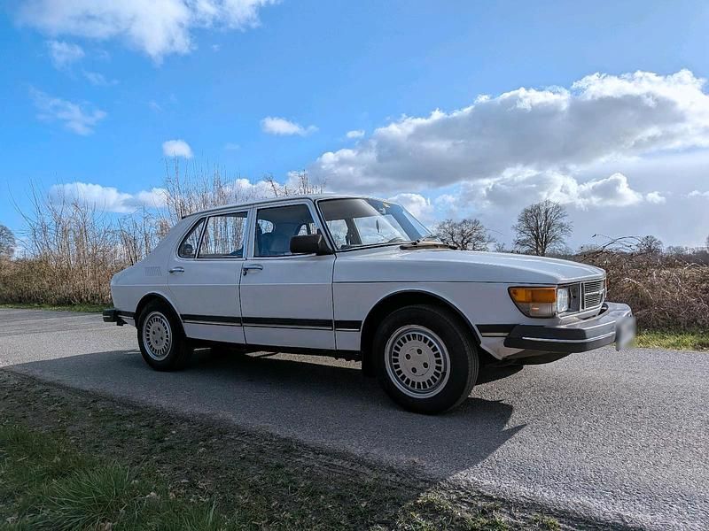 Second-hand Saab 99 100 CP (73 kW) 1983 Alb Berlinǎ
