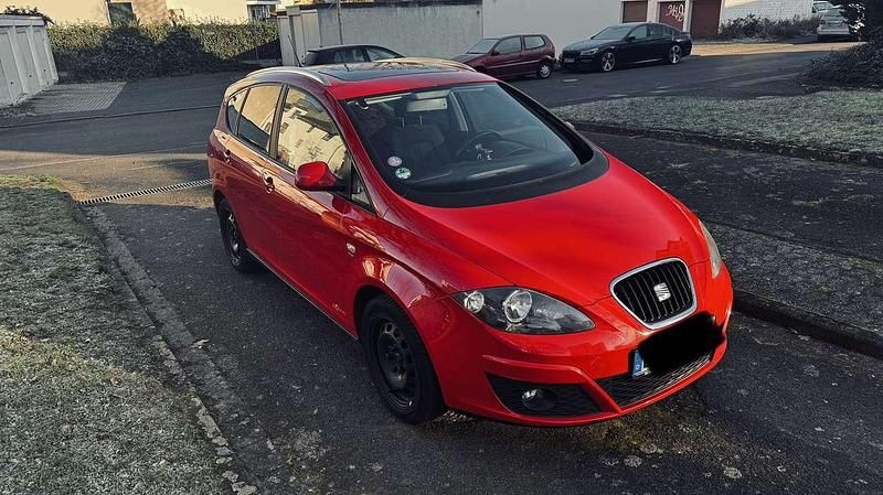 Gebraucht Seat Altea XL Copa 105 PS (77 kW) 2012 Rot Van / Kleinbus