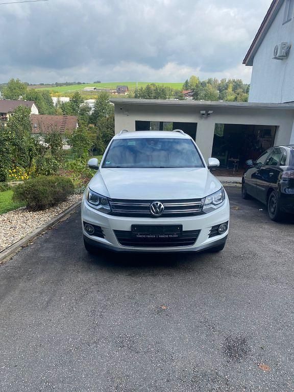 Weiß Gebraucht 2016 VW Tiguan LOUNGE SUV | 14.000 € (Teuer) - Bild 1/4