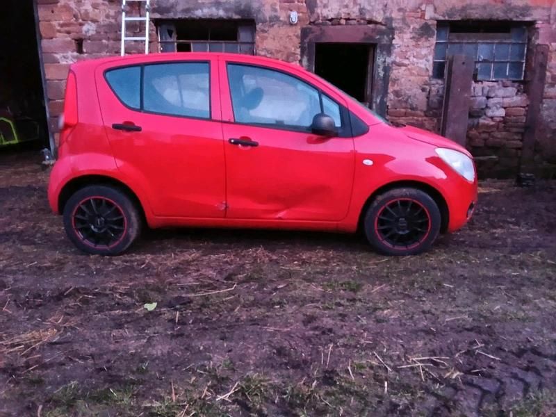 Gebraucht Opel Agila 65 PS (47 kW) 2009 Rot Kleinwagen