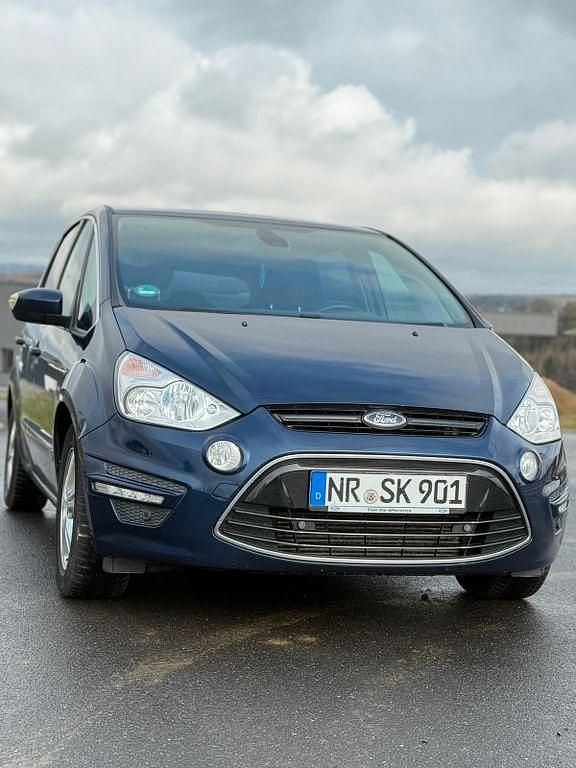 Gebraucht Ford S-MAX Titanium 200 PS (147 kW) 2012 Blau Van / Kleinbus