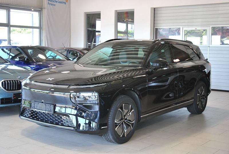 Schwarz Neu 2025 XPENG G9 RWD Long Range SUV | 56.990 € (Fairer Preis) - Bild 1/4