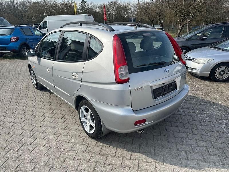 Gebraucht Chevrolet Tacuma CDX 121 PS (88 kW) 2004 Silber Van / Kleinbus
