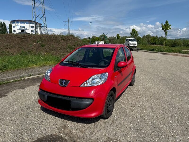 Rot Gebraucht 2005 Peugeot 107 Filou Kleinwagen | 2.199 € (Fairer Preis) - Bild 1/4
