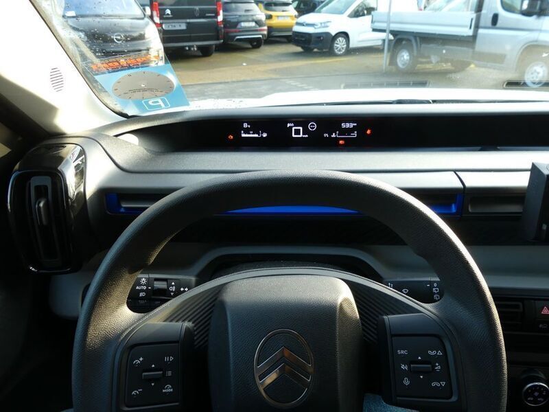 Gebraucht Citroën C3 Start 101 PS (74 kW) 2024 Rot Kleinwagen