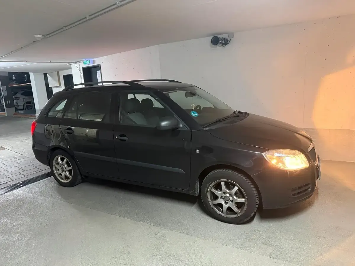 Gebraucht Skoda Fabia 70 PS (51 kW) 2010 Schwarz Kombi