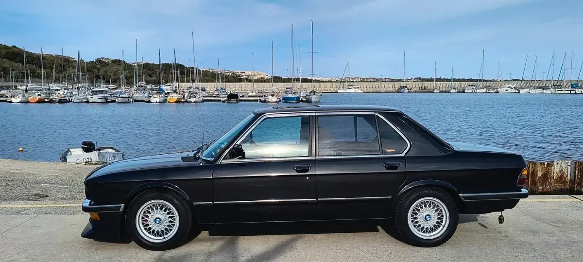 Gebraucht BMW 535 192 PS (141 kW) 1987 Schwarz Limousine