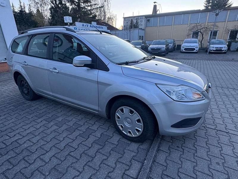 Gebraucht Ford Focus 101 PS (74 kW) 2010 Silber Kombi