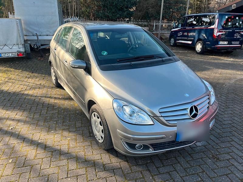 Gebraucht Mercedes B200 110 PS (80 kW) 2007 Grau Van / Kleinbus