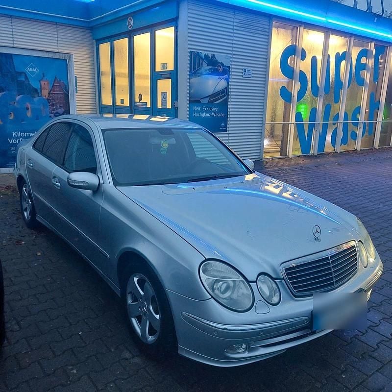 Gebraucht Mercedes E280 177 PS (130 kW) 2004 Silber Limousine