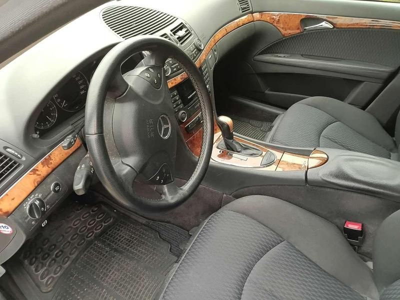 Gebraucht 2003 Mercedes E200 Elegance Limousine | 4.700 € (Guter Preis) - Bild 1/4