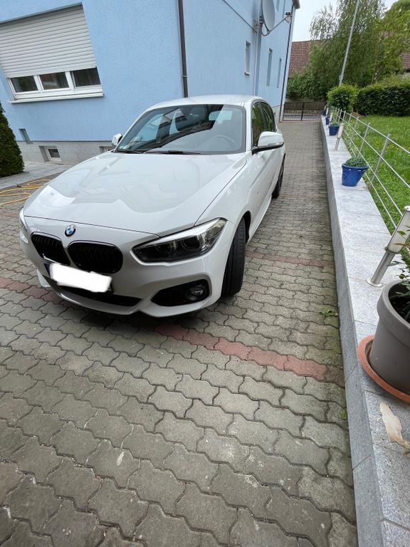 Weiß Gebraucht 2018 BMW 118 M Sport Kleinwagen | 17.200 € (Guter Preis) - Bild 1/4