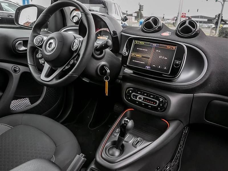 Gebraucht Smart ForTwo Coupé Exclusive 60 kW (82 PS) 2023 Grau Kleinwagen