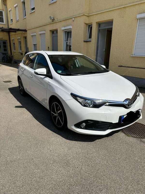 Gebraucht 2017 Toyota Auris Edition-S Limousine | 11.950 € (Fairer Preis) - Bild 1/4
