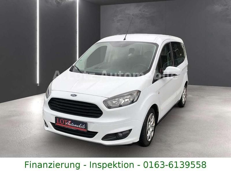 Gebraucht Ford Tourneo Courier Trend 101 PS (74 kW) 2018 Weiß Van / Kleinbus