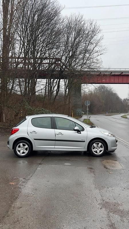 Gebraucht Peugeot 207 Urban Move 88 PS (64 kW) 2009 Grau Kleinwagen