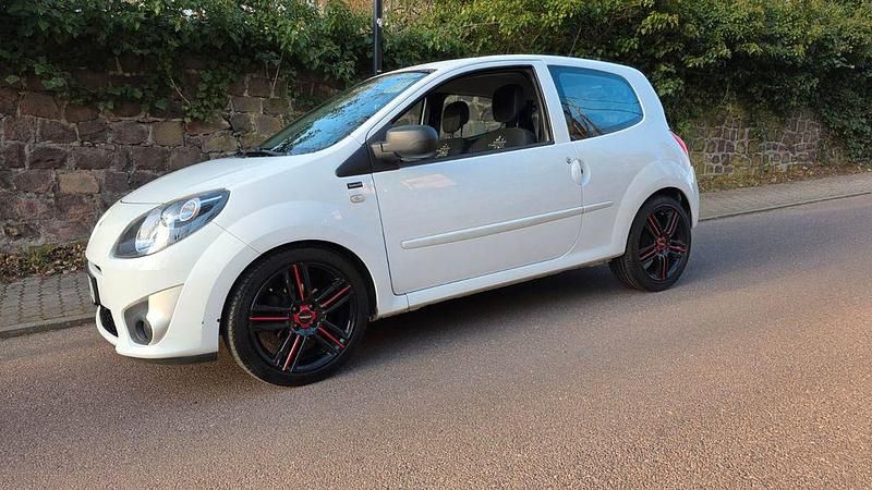 Gebraucht Renault Clio II 75 PS (55 kW) 2011 Weiß Limousine