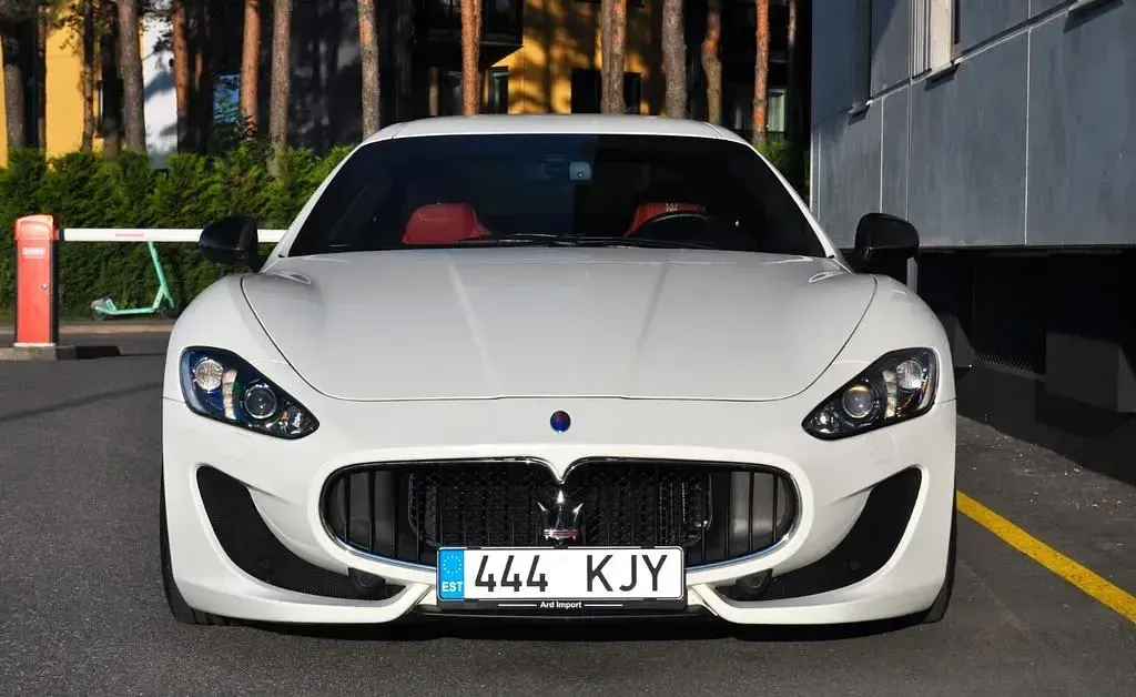 Gebraucht Maserati Granturismo 460 PS (338 kW) 2016 Weiß Coupé