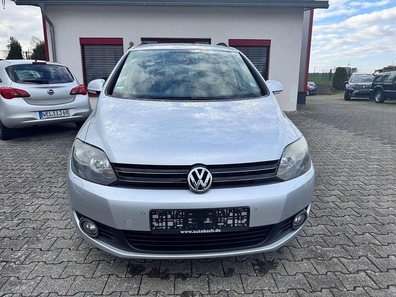 Gebraucht VW Golf VI Team 105 PS (77 kW) 2010 Silber Kleinwagen