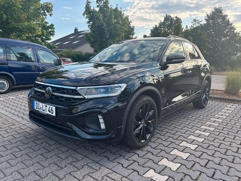 Schwarz Gebraucht 2022 VW T-Roc R-line SUV | 26.850 € (Fairer Preis) - Bild 1/4