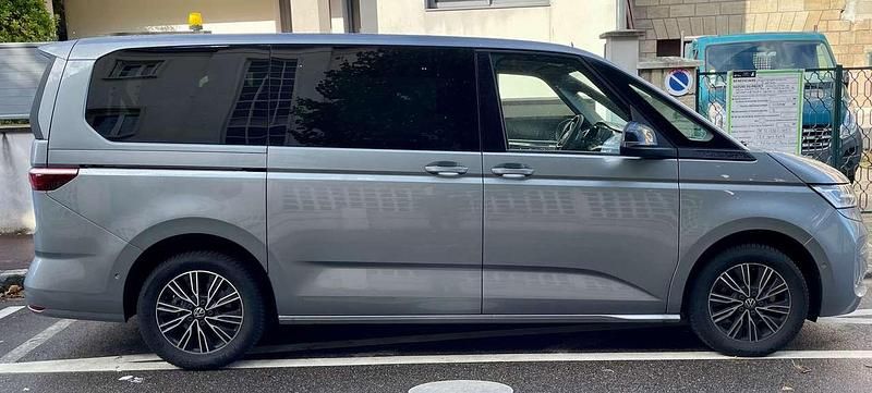 Gebraucht VW Multivan Life 150 PS (110 kW) 2023 Silber Van