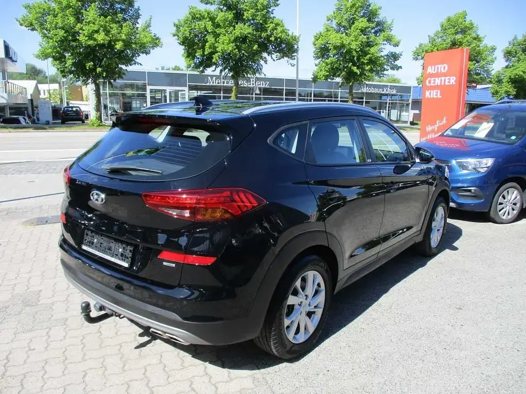 Gebraucht Hyundai Tucson 136 PS (100 kW) 2020 Schwarz (metallic) SUV