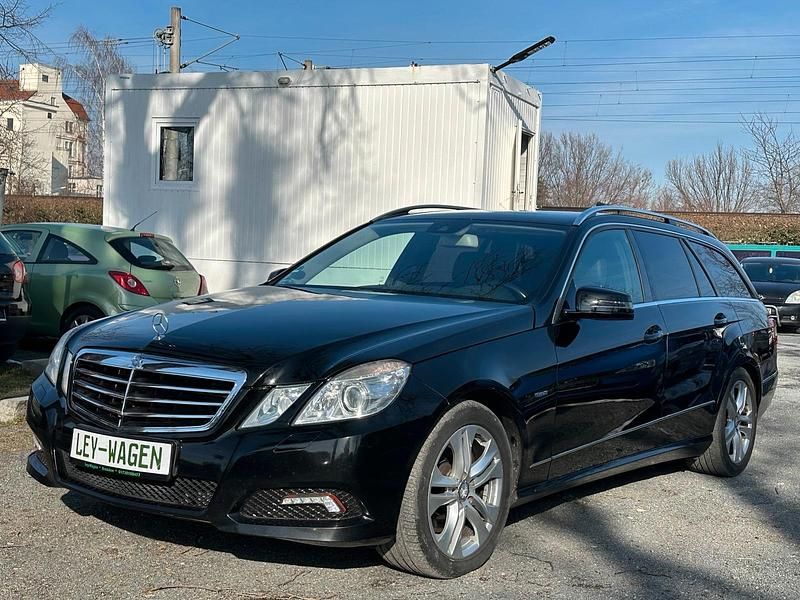 Gebraucht Mercedes E350 231 PS (169 kW) 2010 Schwarz Kombi