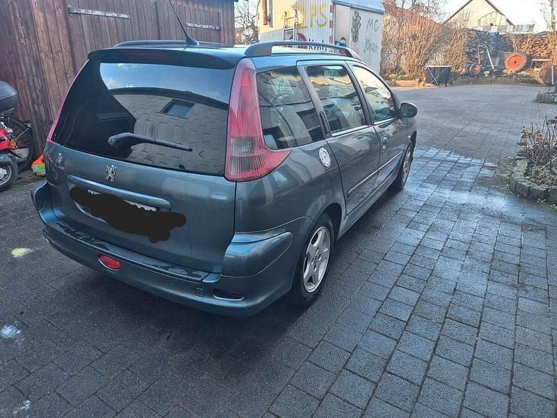 Gebraucht Peugeot 206 75 PS (55 kW) 2006 Grün Limousine