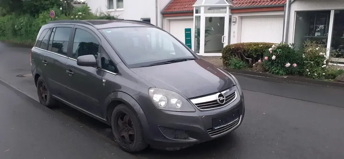 Gebraucht Opel Zafira 110 PS (80 kW) 2010 Grau Van / Kleinbus