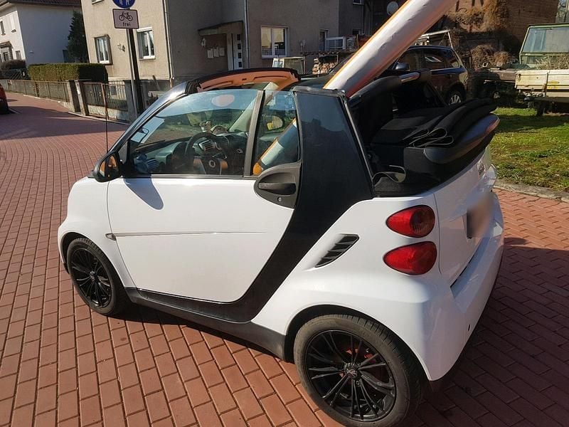 Gebraucht Smart ForTwo Cabrio 71 PS (52 kW) 2009 Weiß Cabrio