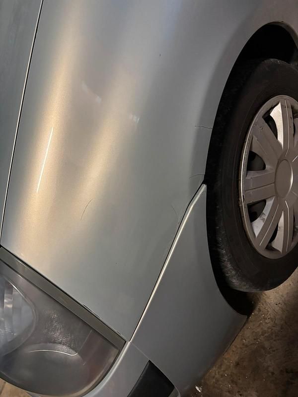 Gebraucht Renault Clio II 58 PS (42 kW) 2004 Silber Kleinwagen