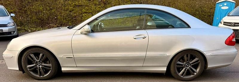 Gebraucht Mercedes CLK280 231 PS (169 kW) 2005 Silber Coupé
