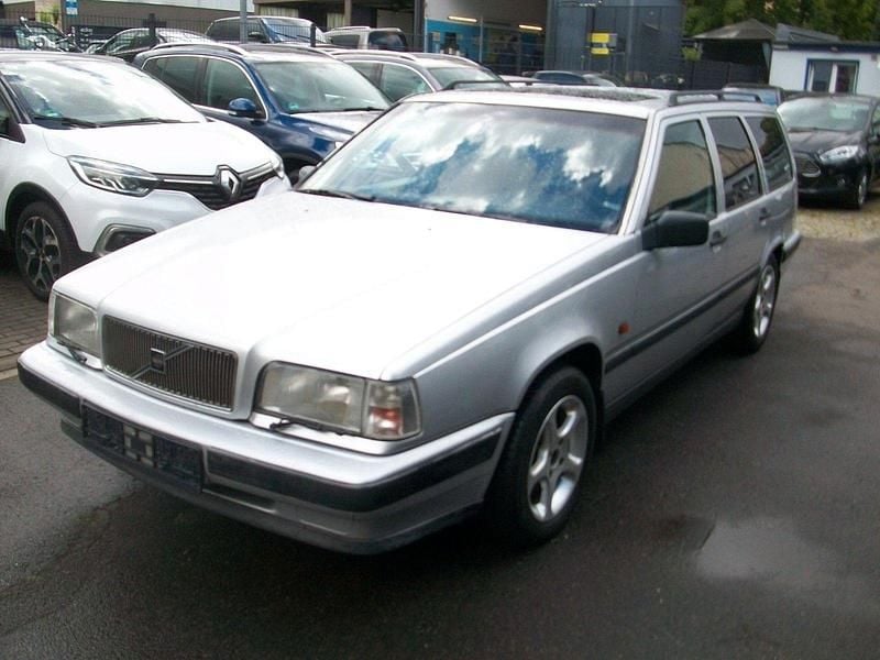 Silber Gebraucht 1993 Volvo 850 Kombi | 1.900 € - Bild 1/4