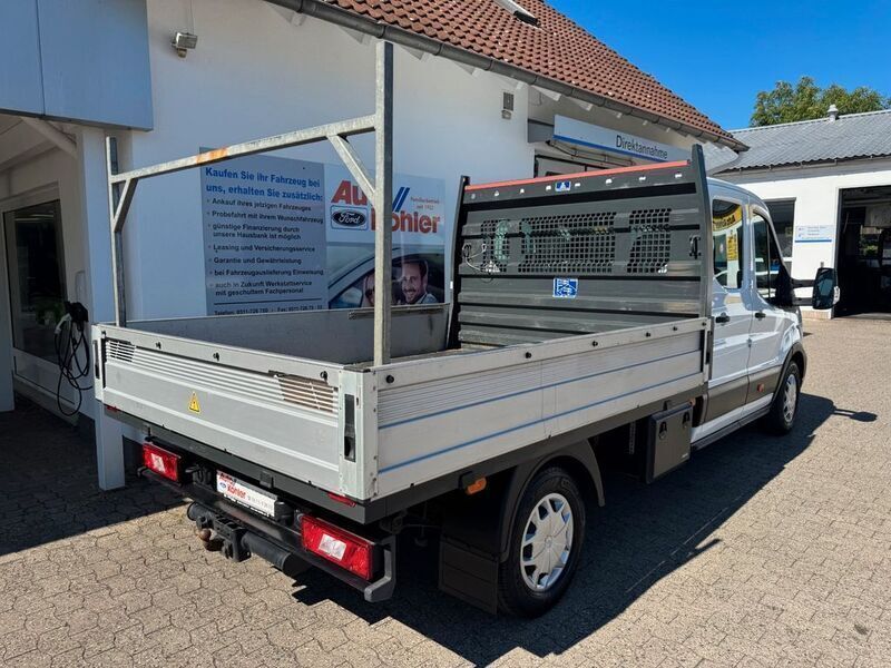 Gebraucht Ford Transit Trend 131 PS (96 kW) 2023 Weiß Limousine