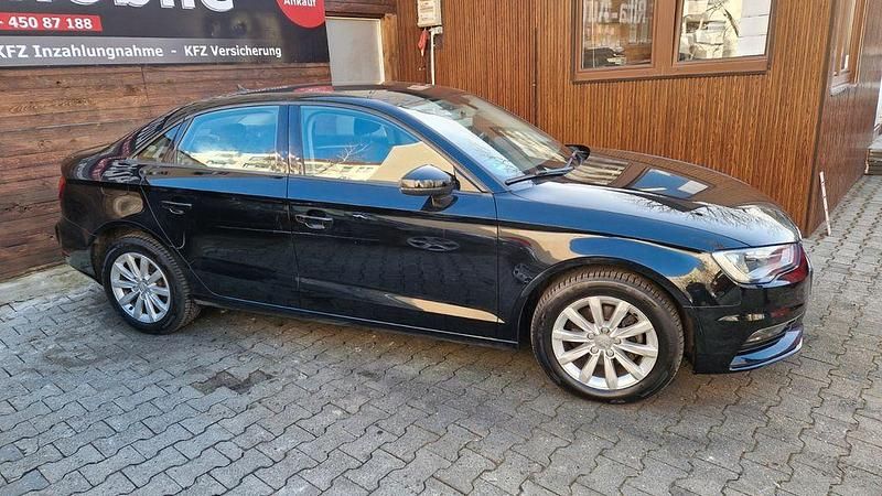 Gebraucht Audi A3 Attraction 110 PS (80 kW) 2016 Brillantschwarz Limousine