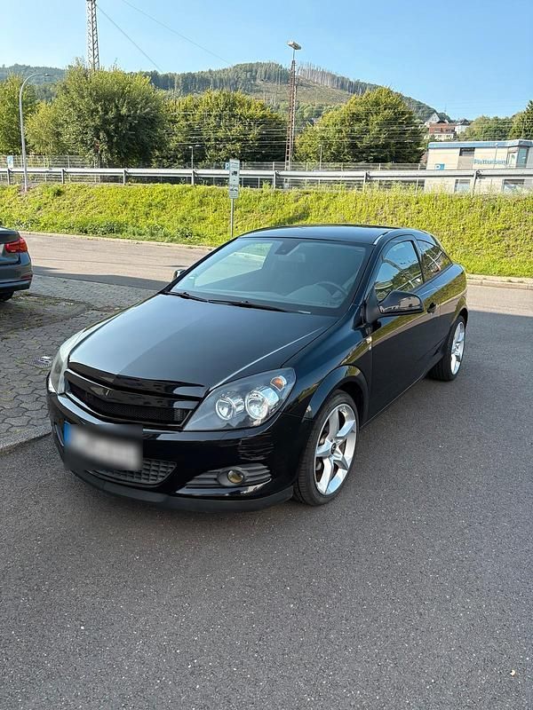 Schwarz Gebraucht 2010 Opel Astra GTC Coupé | 2.000 € (Superpreis) - Bild 1/4