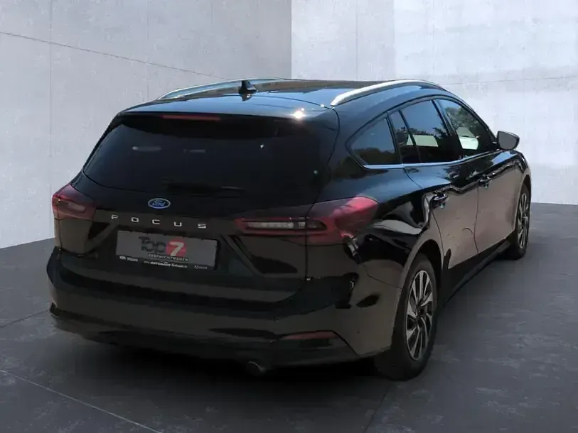 Gebraucht Ford Focus Titanium 125 PS (91 kW) 2024 Obsidianschwarz (metallic) Kombi
